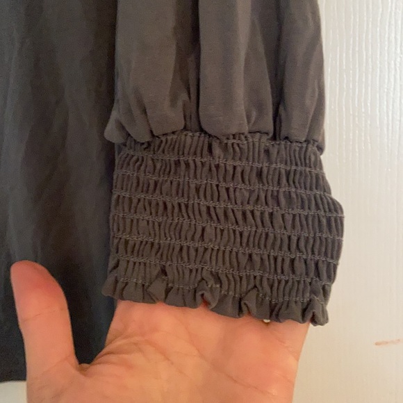 Dark gray shirt with elastic at bottom of sleeve - Picture 2 of 3